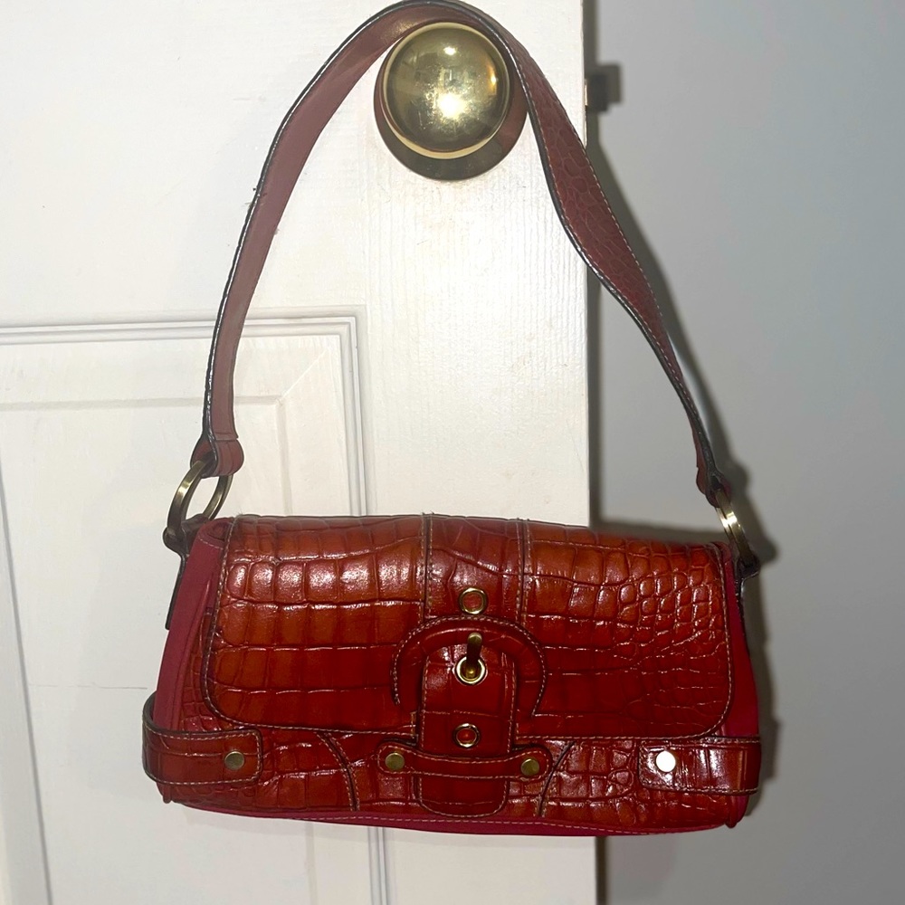 Authentic Wilson’s Leather shoulder purse